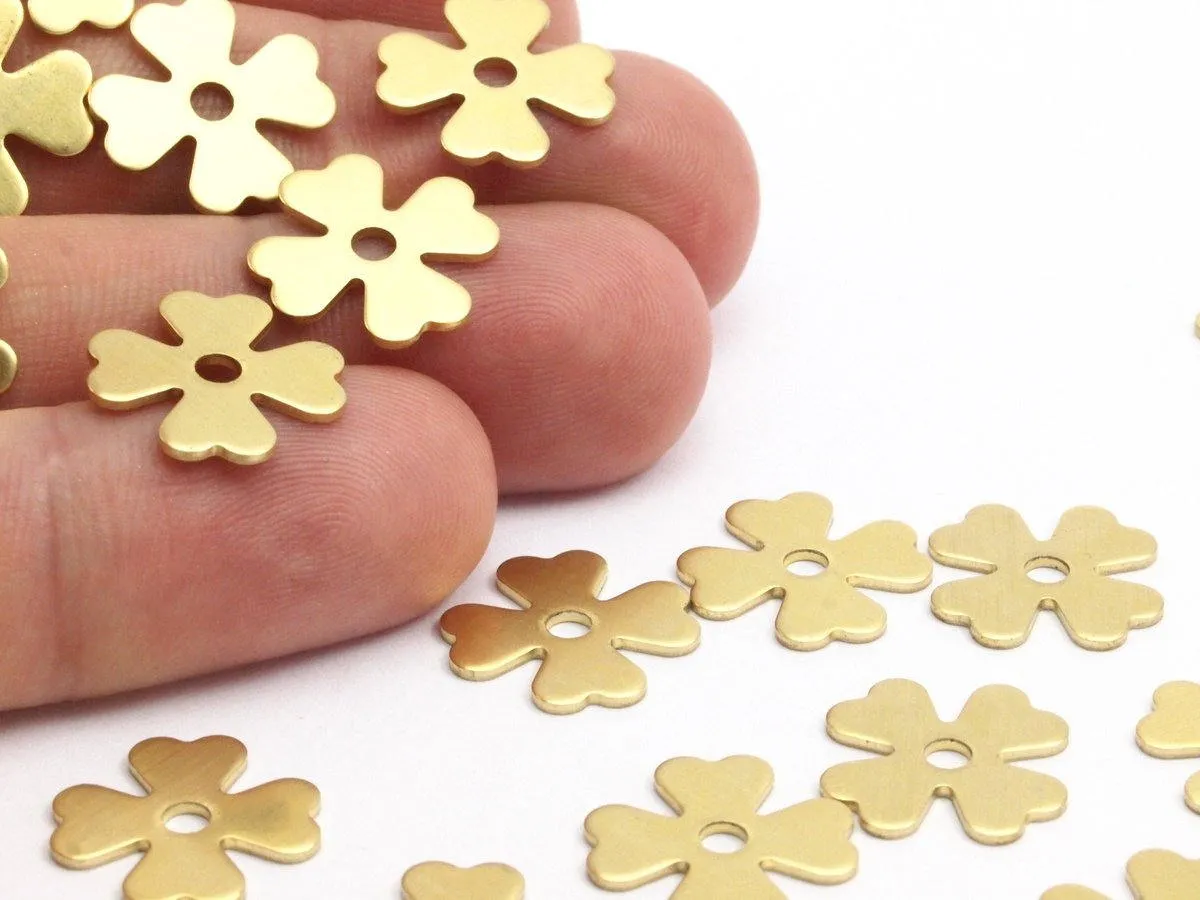 24 Raw Brass Clovers (14x0.80mm) A0925