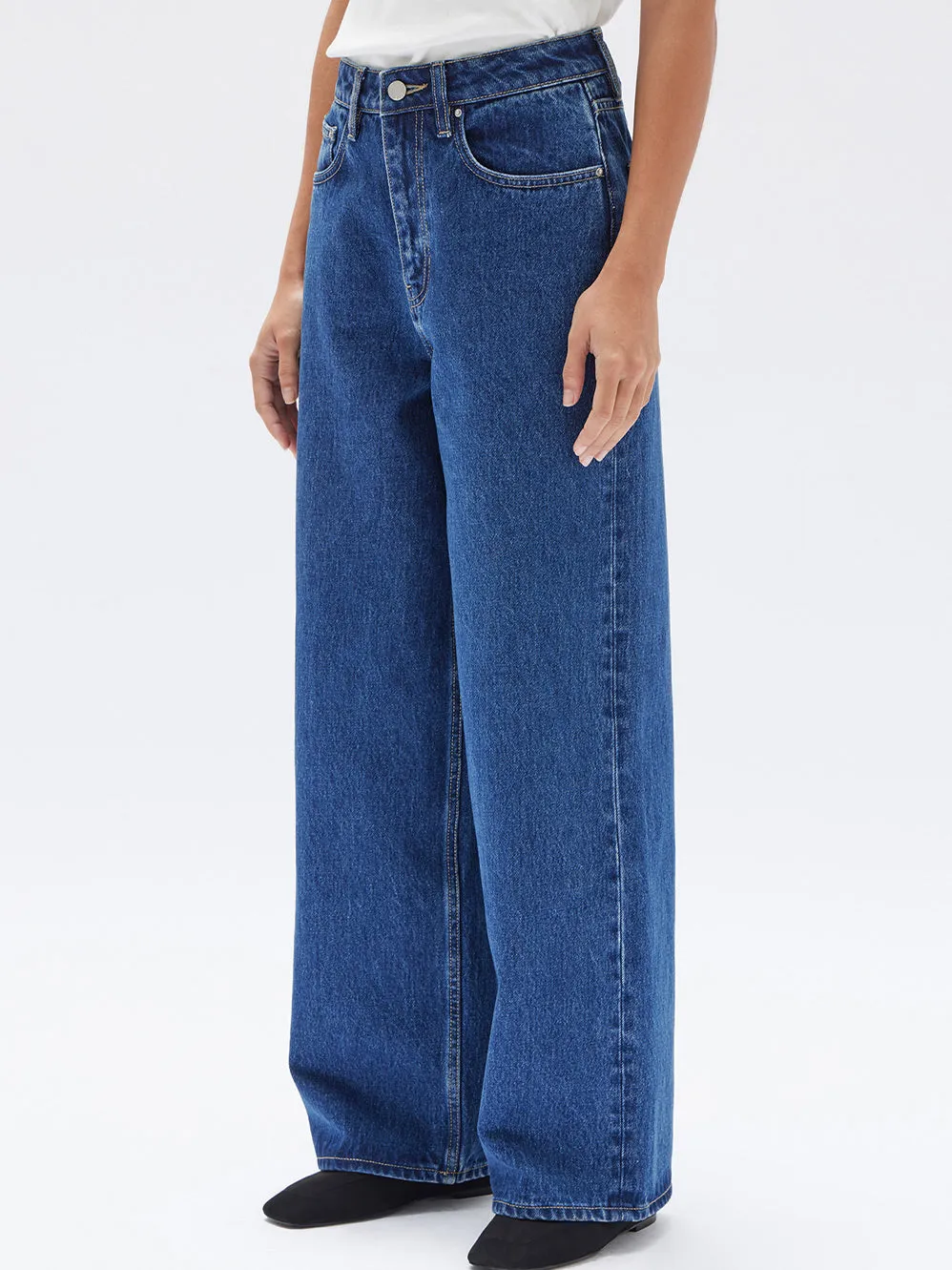 ASSEMBLY LABEL WIDE LEG JEAN