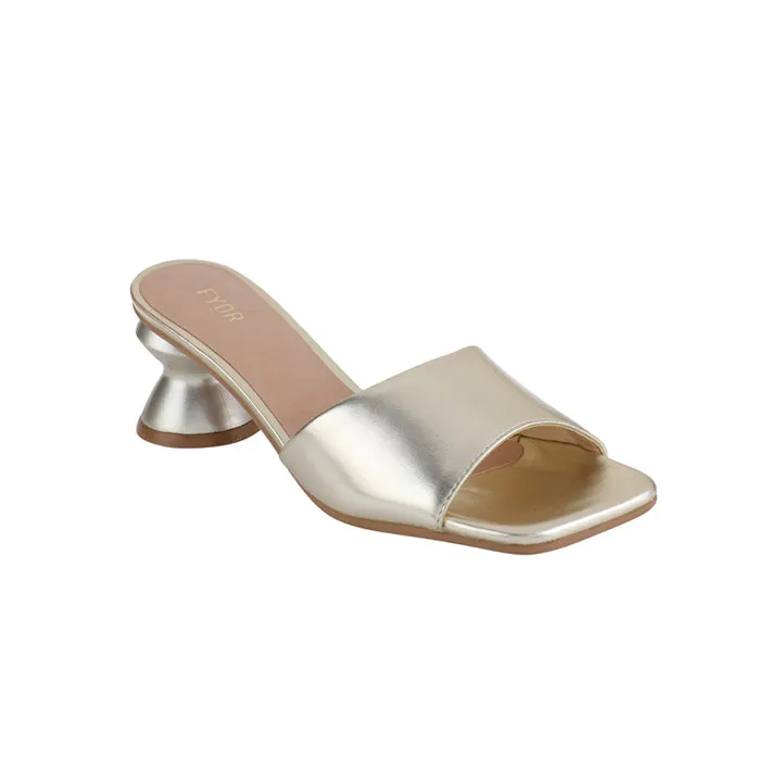 Circle Interest Heel Sandal BSS 057