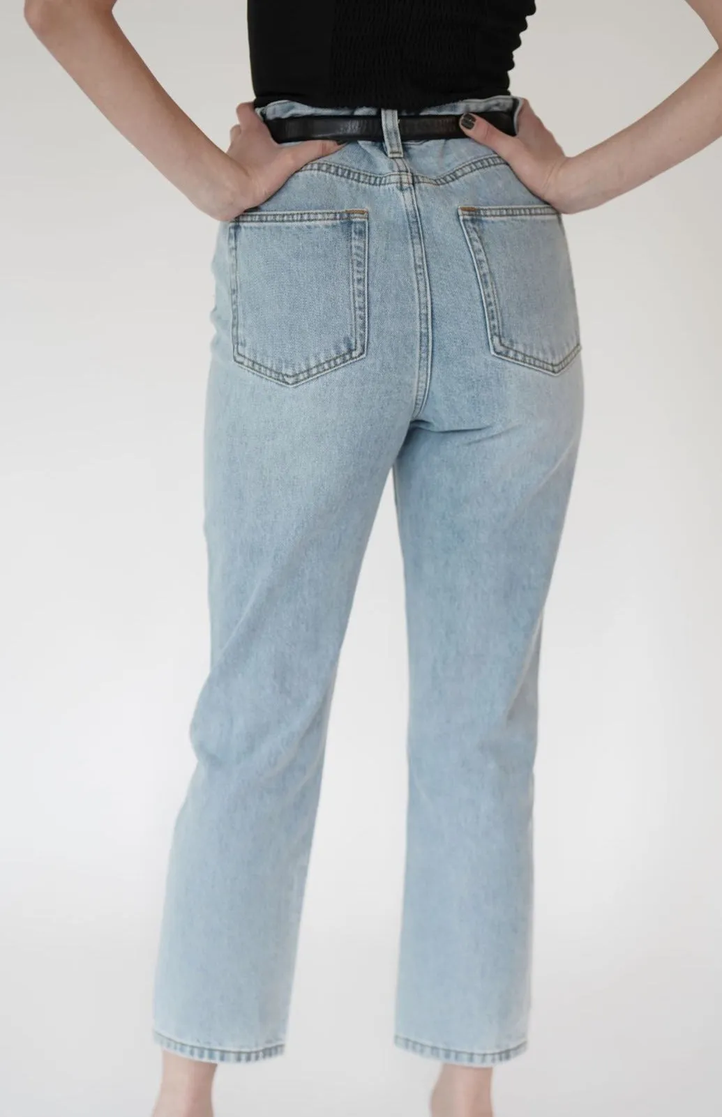 Cropped Straight-Leg Jeans