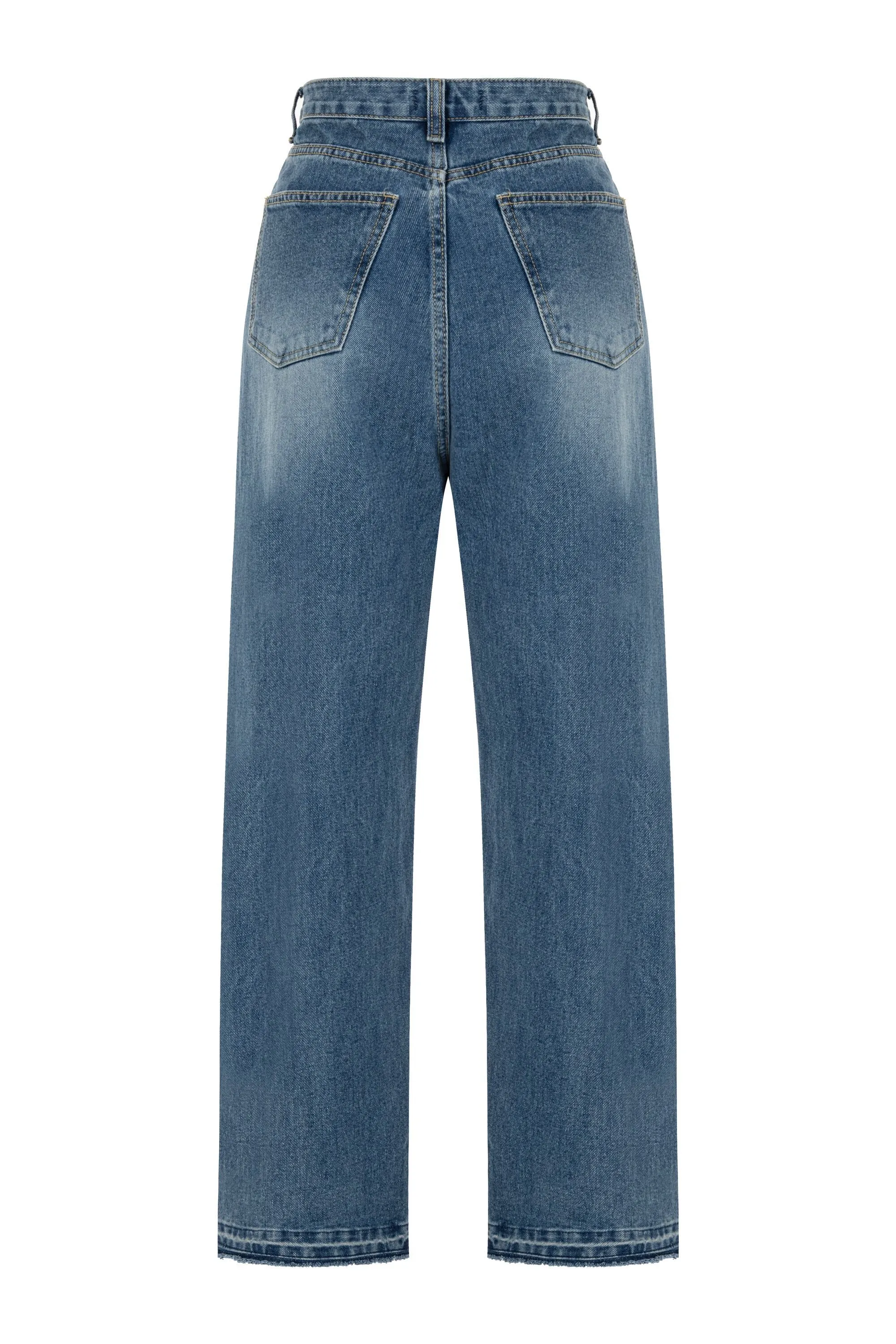 Jeans with Asymmetric Closure