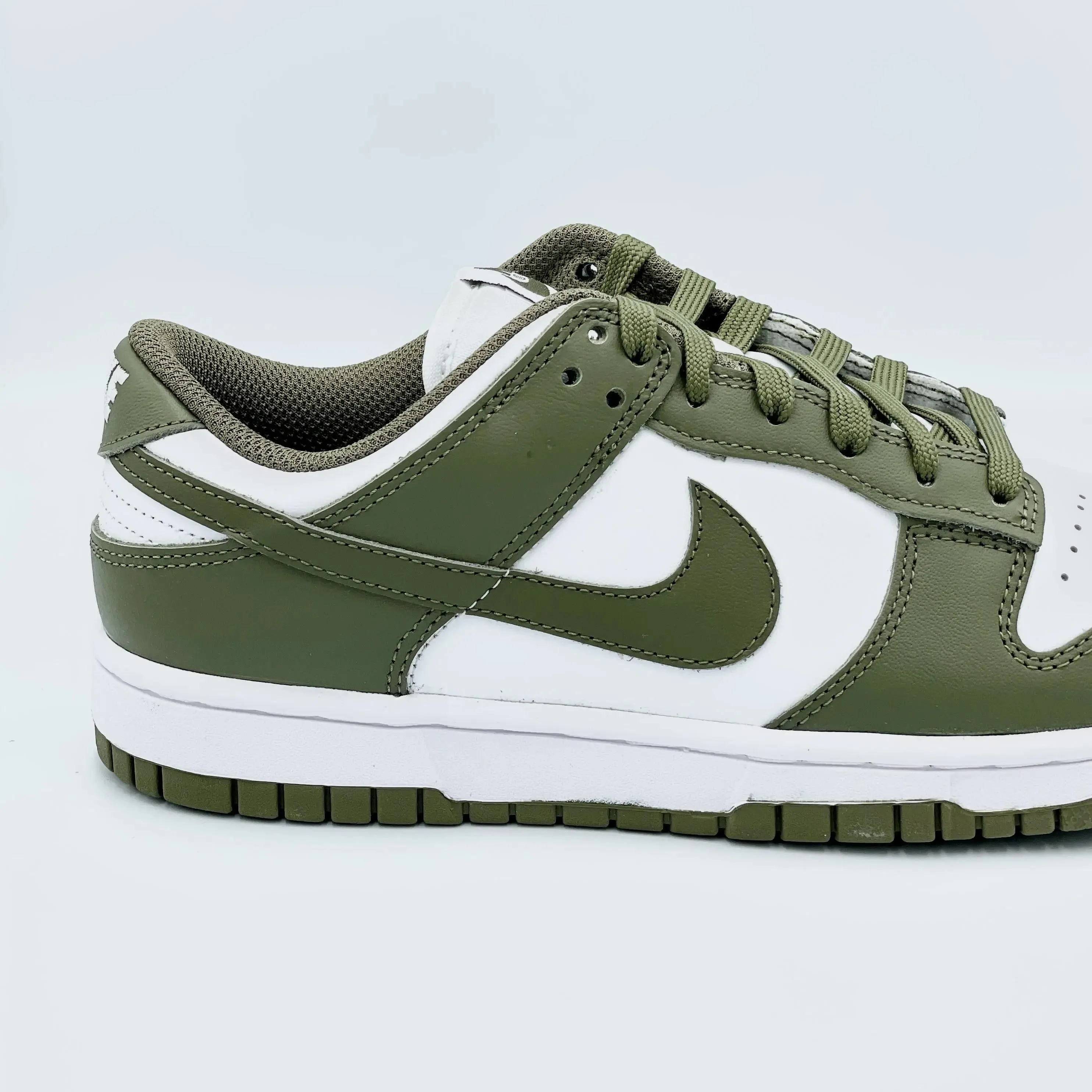 Nike Dunk Low Medium Olive