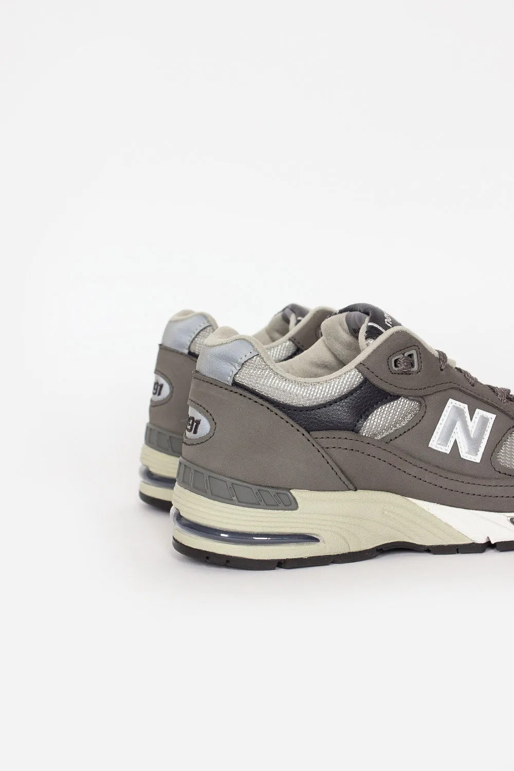 W991GNS Sneaker Castlerock Grey/Navy